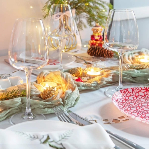 Свеча чайная литая в гильзе 4 часа горения