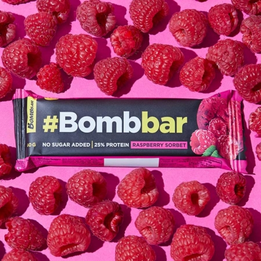 Батончик BOMBbar глазированный Малиновый сорбет 40 г