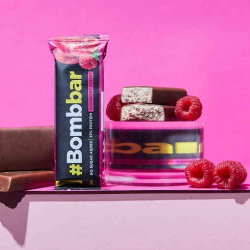 Батончик BOMBbar глазированный Малиновый сорбет 40 г