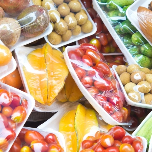 Пищевая полиэтиленовая пленка Десногор 450 мм × 300 м толщиной 5.5 мкм