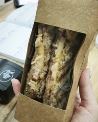 Упаковка для сэндвича DoECO SANDWICH 70 Крафт с окном 127×127×70 мм № 73616167-0509-1 12.11.2025 07:57:06 фото № 1